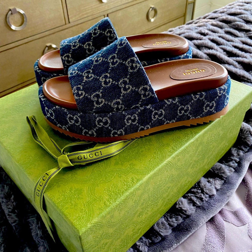 Gucci platform slide in’s- Denim